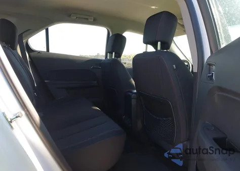 2015 Chevrolet Equinox Ls from USA, damaged, VIN 2GNFLEEK9F6322720